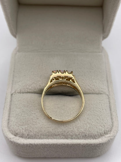 14ct gold opal ring