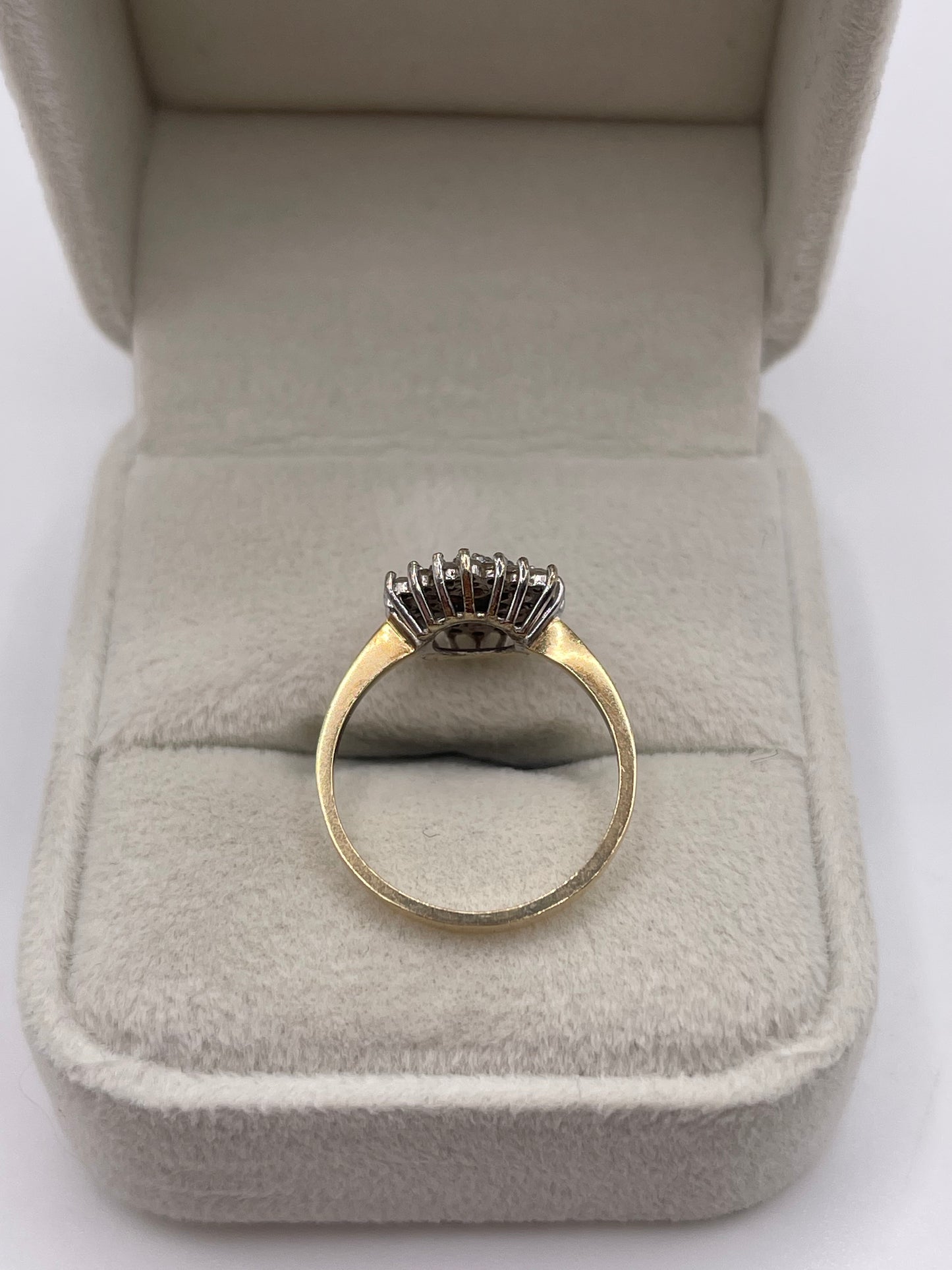 9ct gold diamond cluster ring