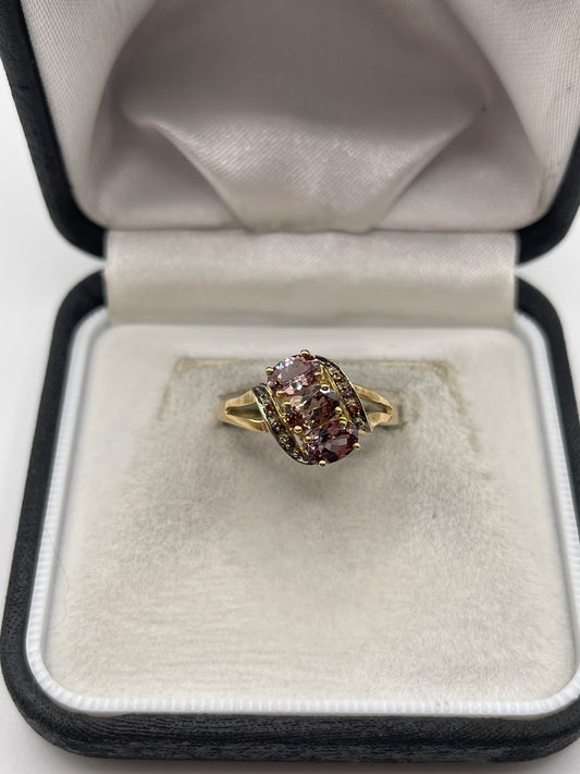 9ct gold quartz and diamond ring