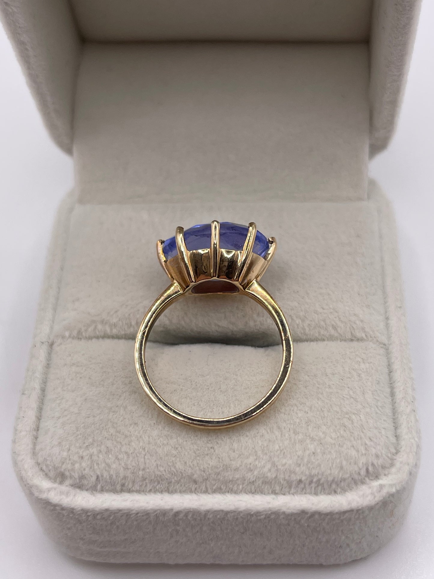 9ct gold colour change fluorite ring