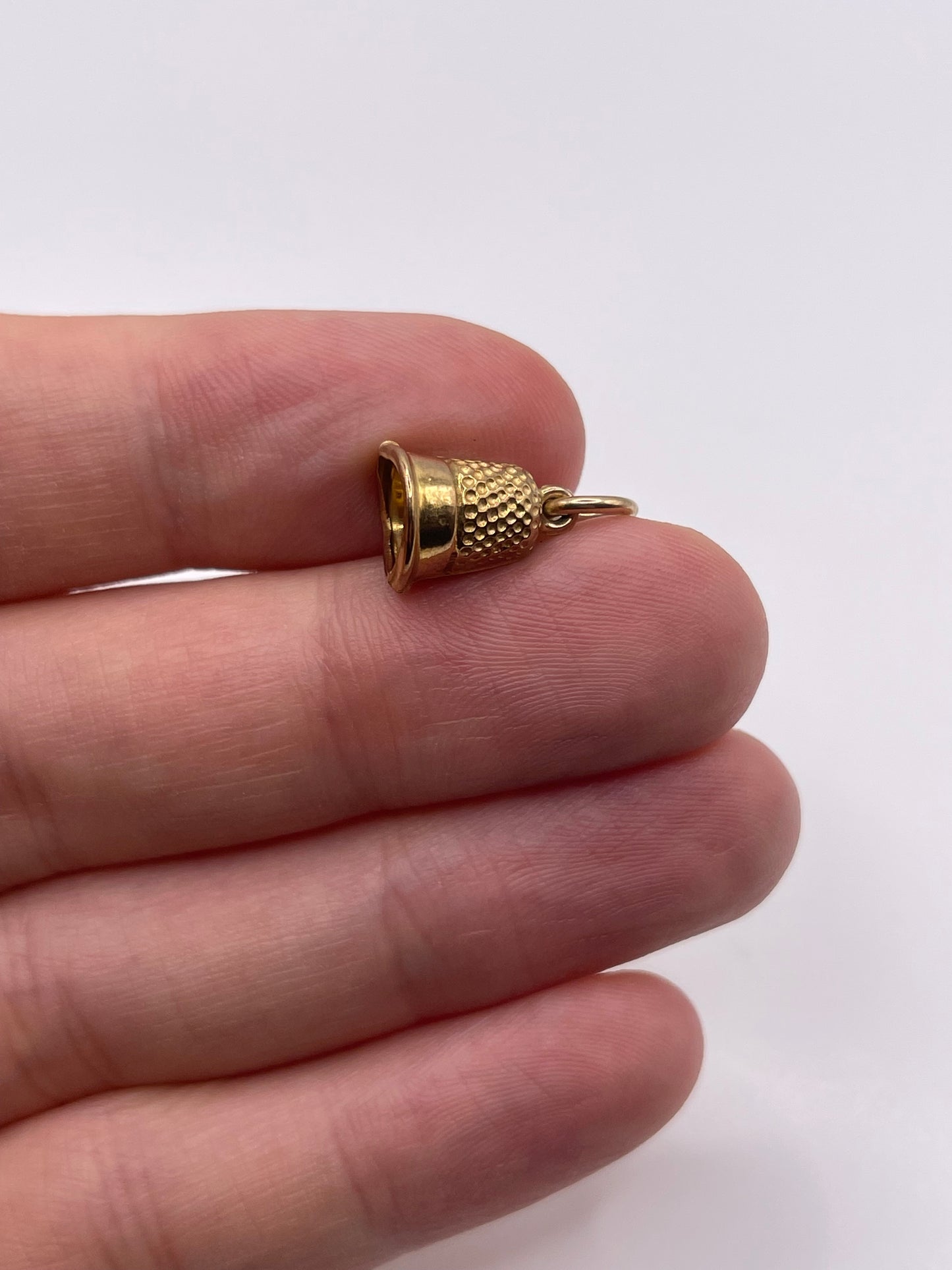 9ct gold thimble charm