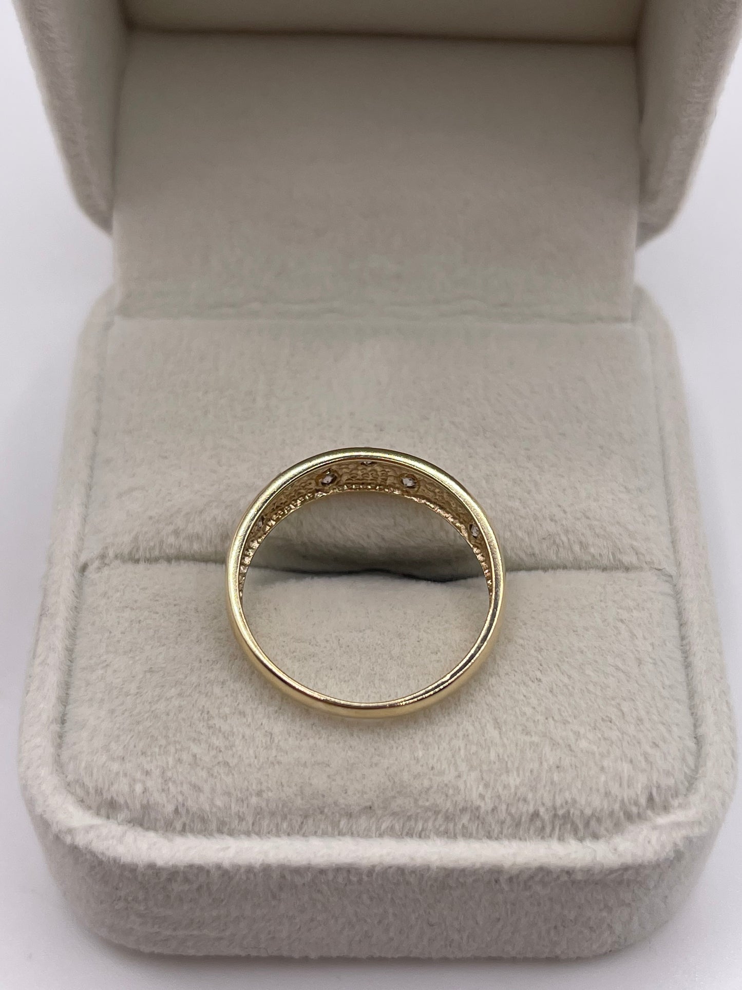 9ct gold cz ring