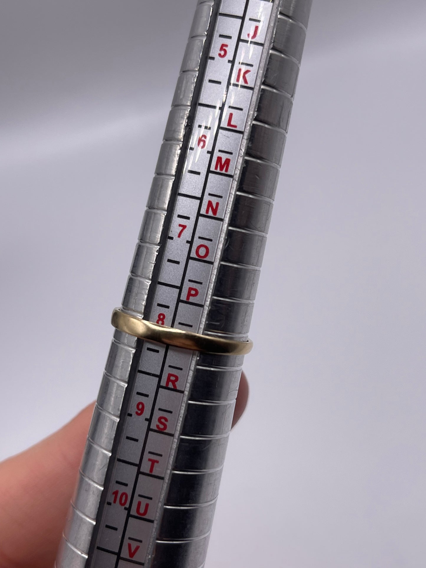 9ct gold amethyst and diamond ring