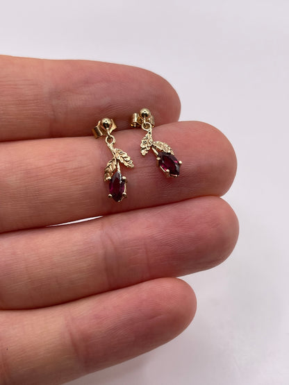 9ct gold garnet earrings