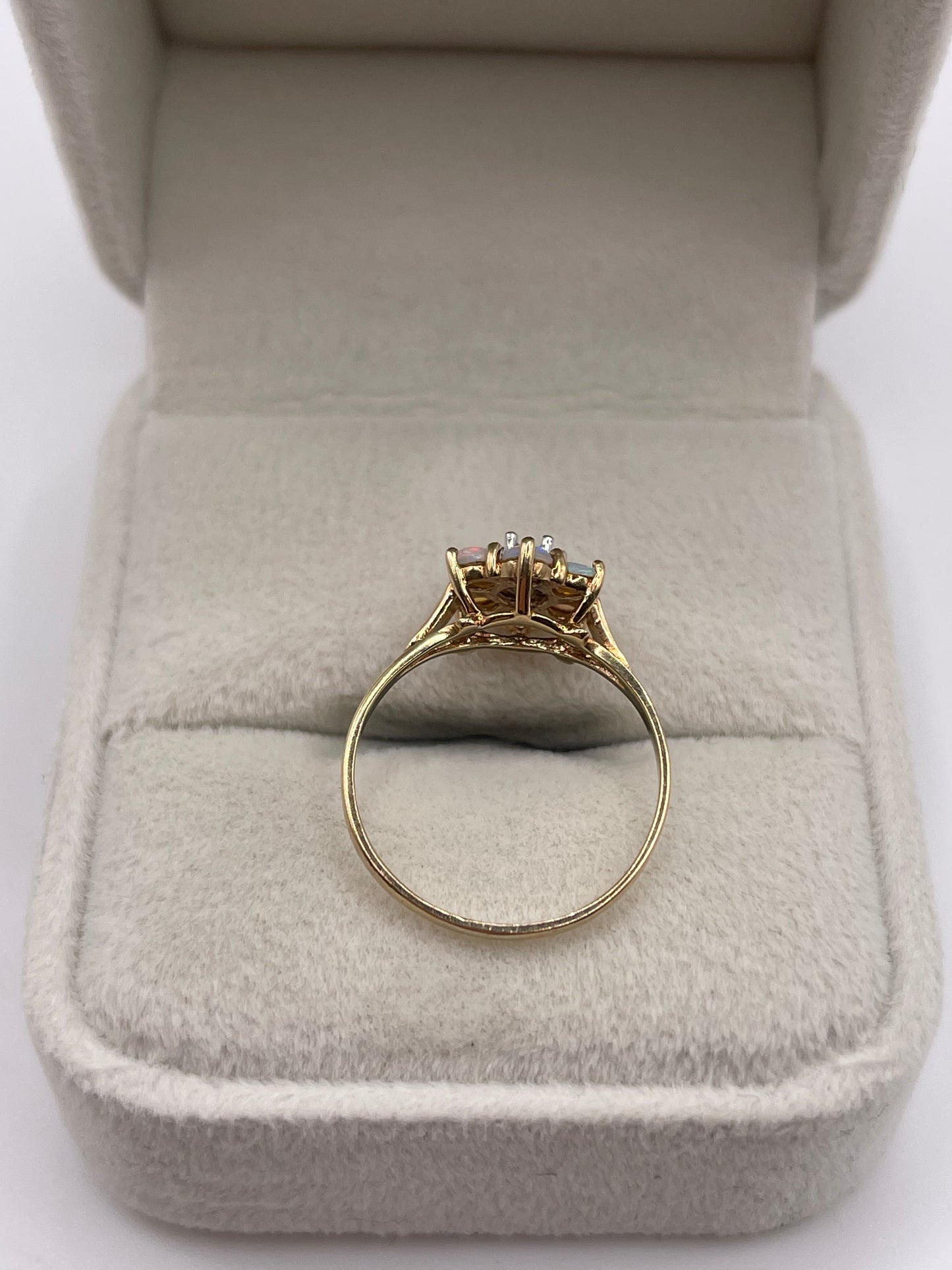 9ct gold opal and diamond ring
