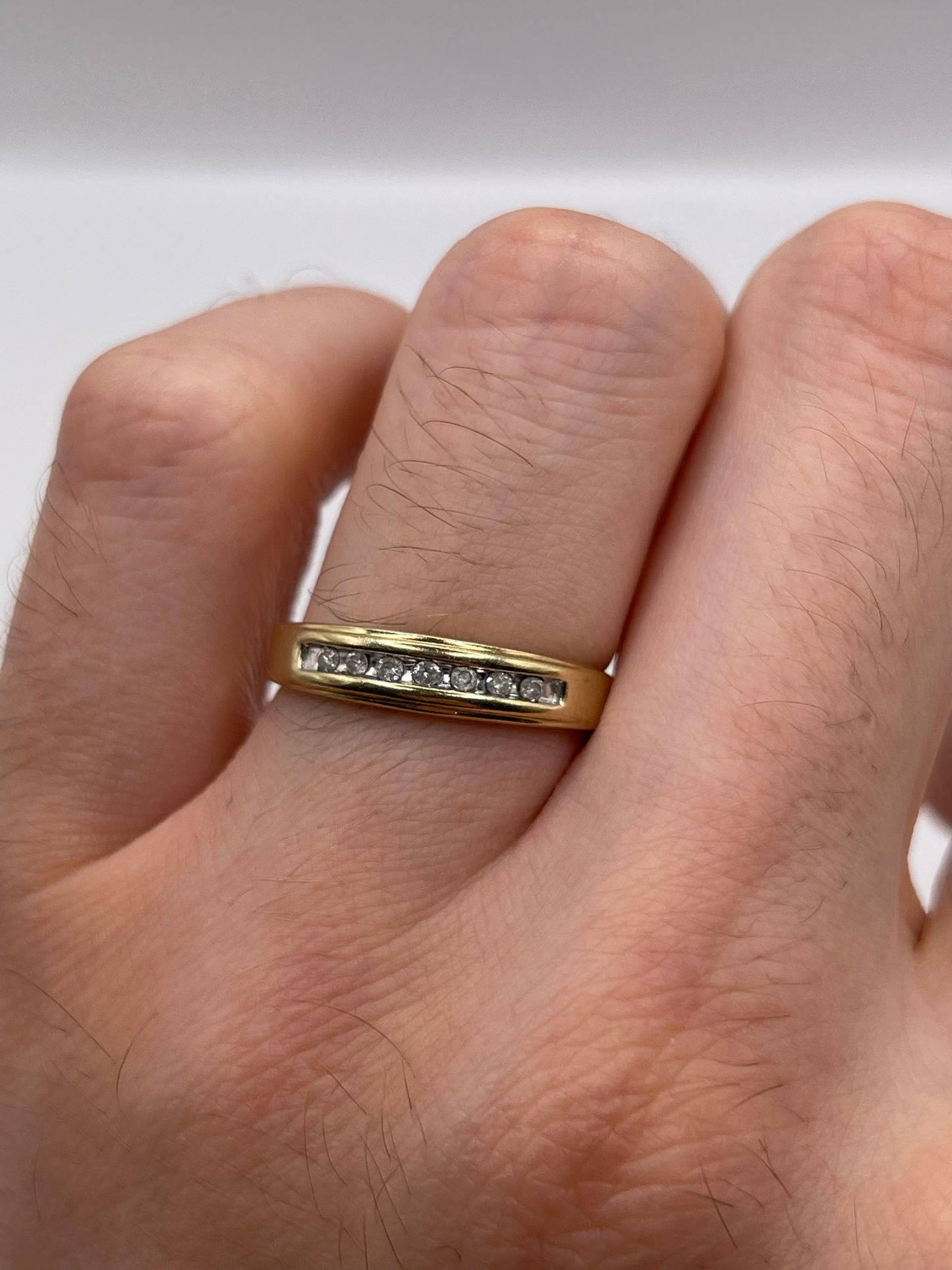 9ct gold diamond ring