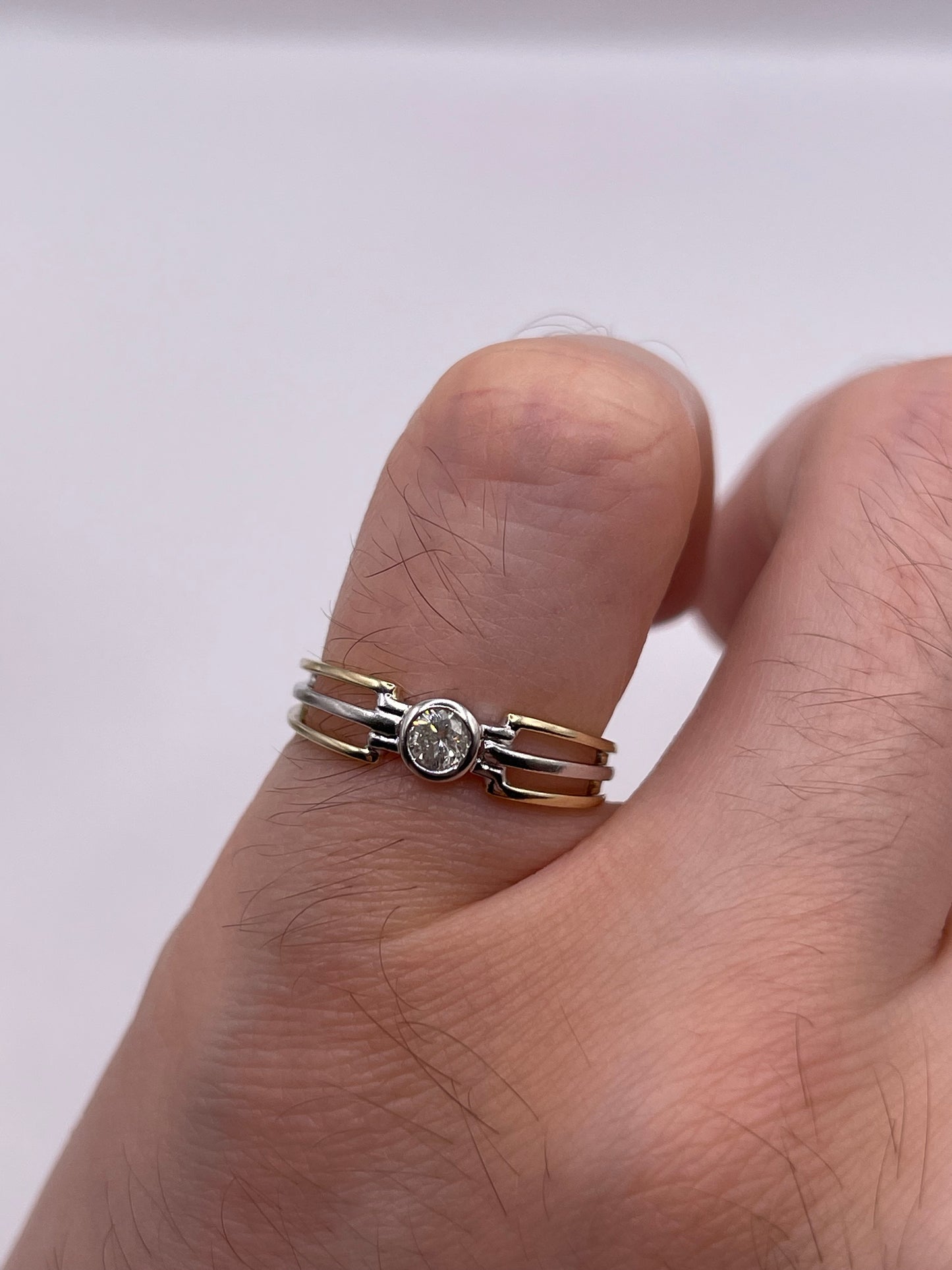 9ct two tone gold diamond ring