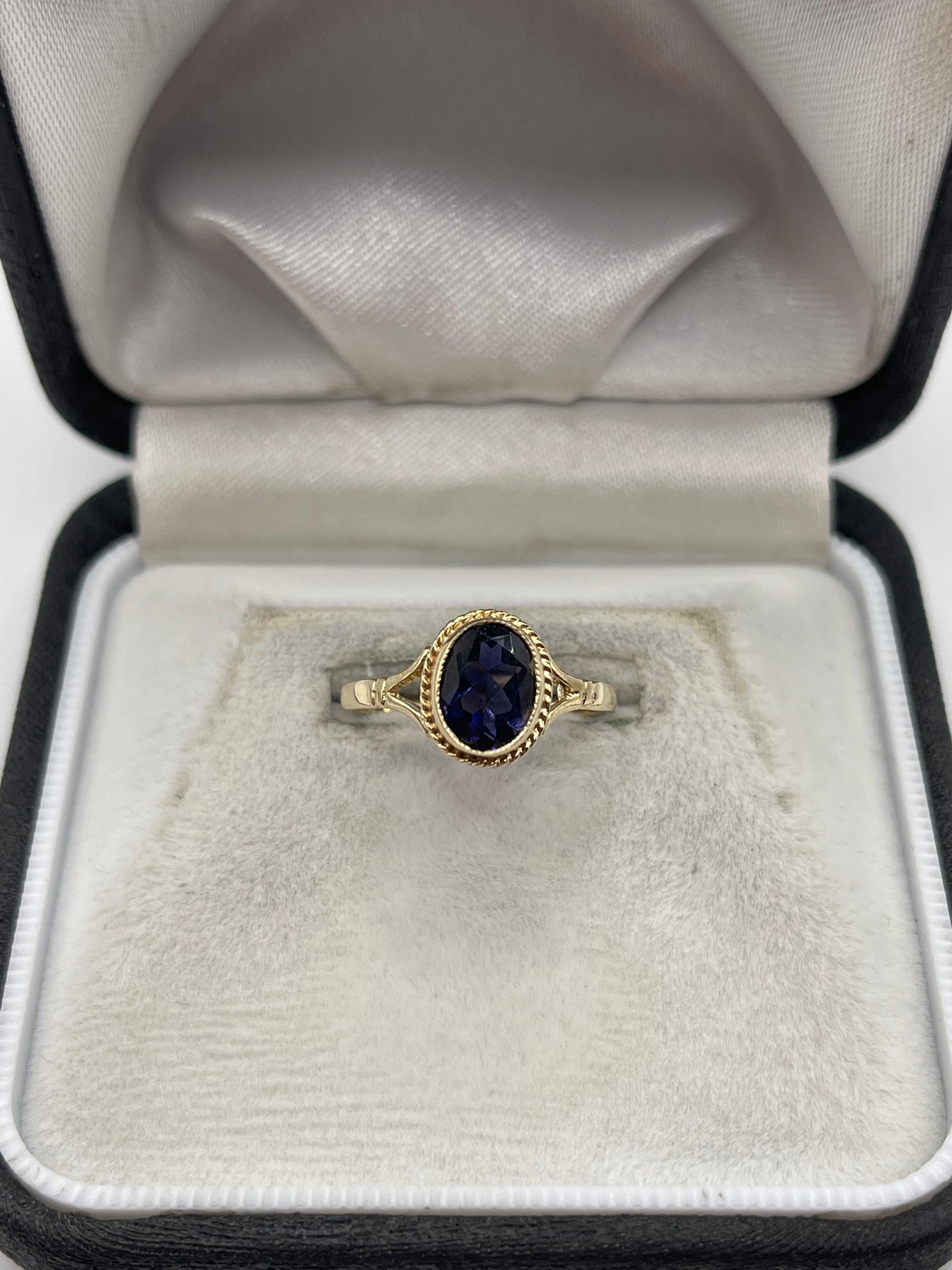 9ct gold iolite ring