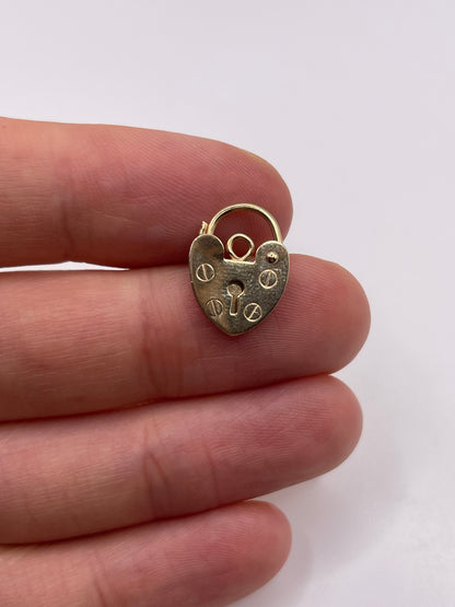9ct gold padlock 3