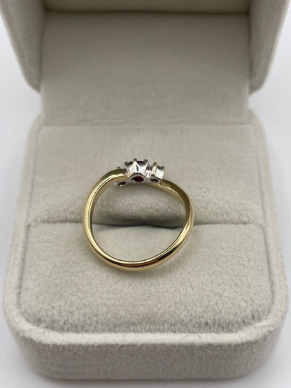 9ct gold garnet and diamond ring