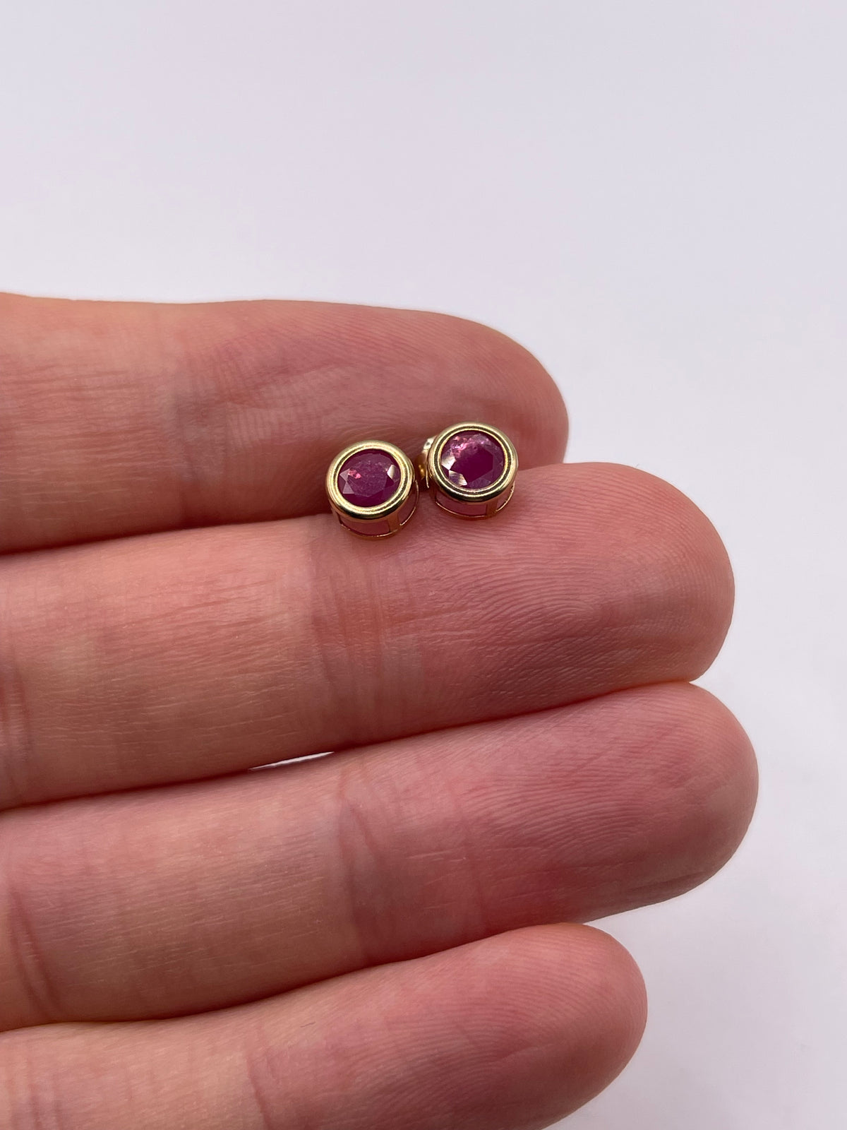 9ct gold ruby earrings