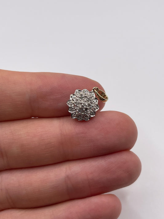 9ct gold diamond cluster pendant