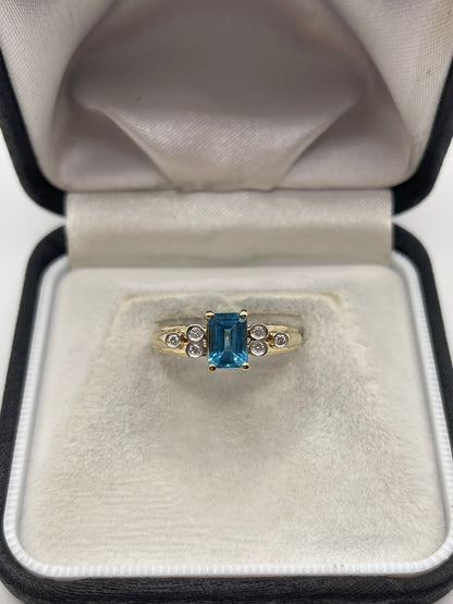 9ct gold blue topaz and diamond ring