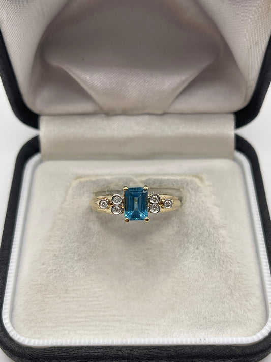 9ct gold blue topaz and diamond ring