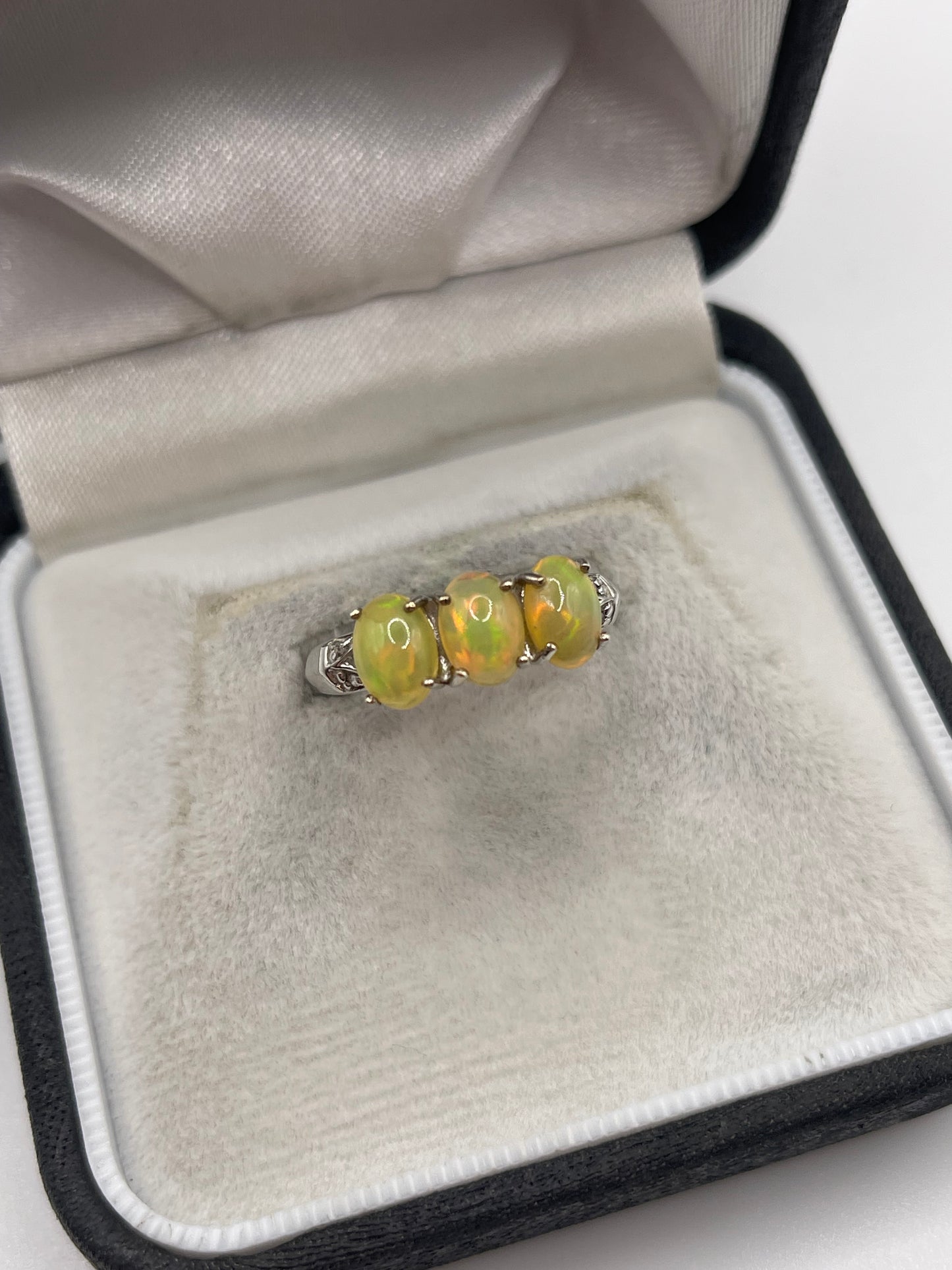9ct white gold opal and diamond ring
