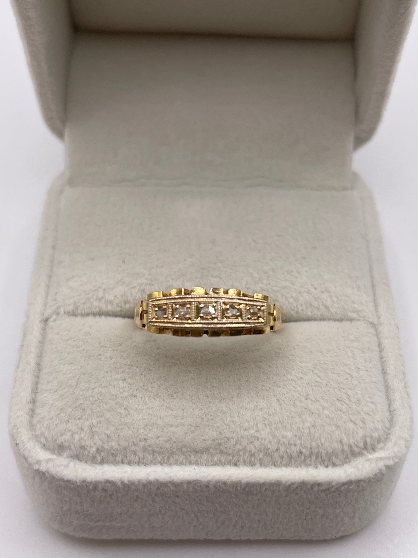 18ct gold diamond ring