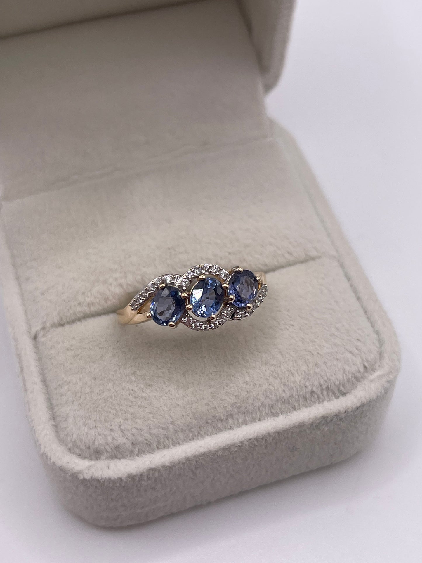 9ct gold sapphire and zircon ring