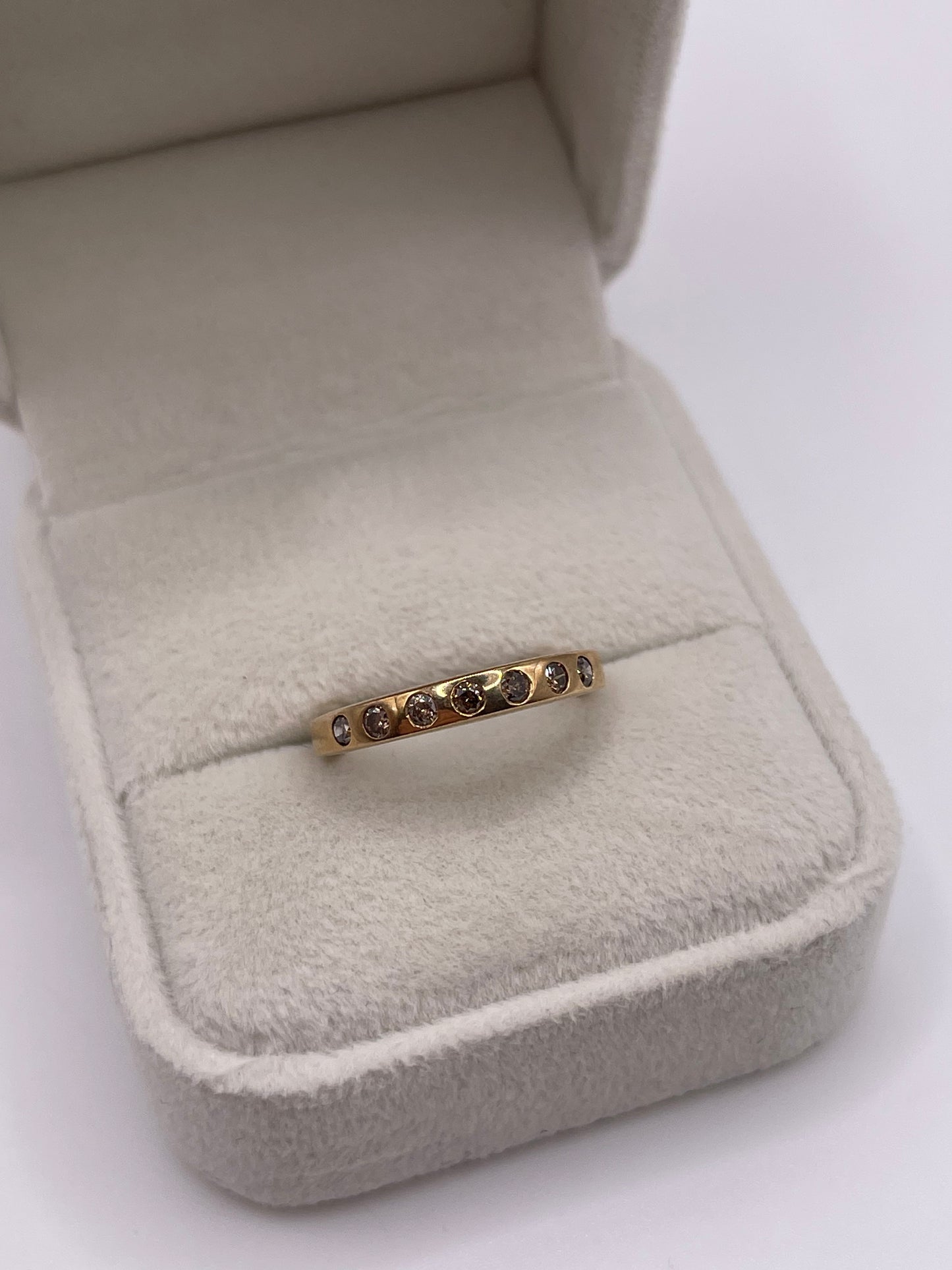 9ct gold cognac diamond ring