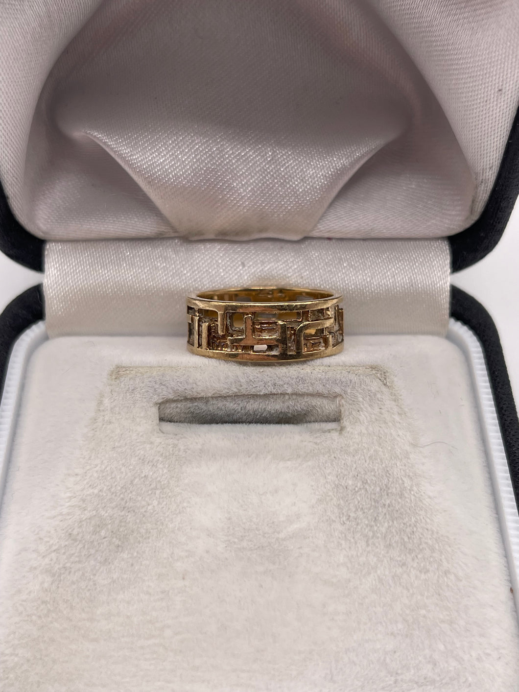 9ct gold abstract band