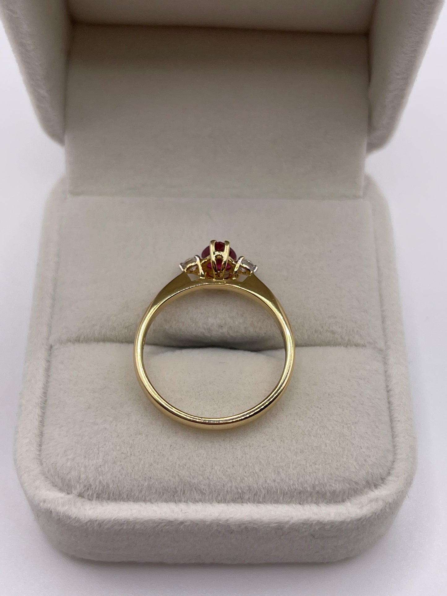 18ct gold ruby and diamond ring