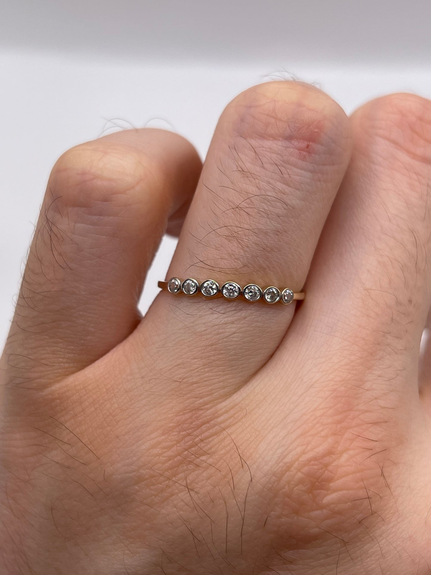 9ct gold cz ring