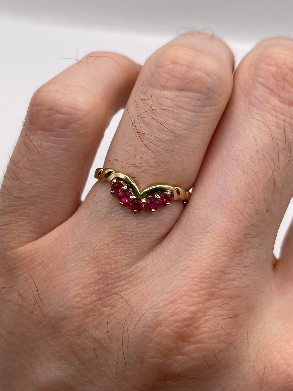 9ct gold tourmaline wishbone ring