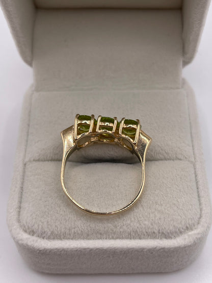 9ct gold quartz ring