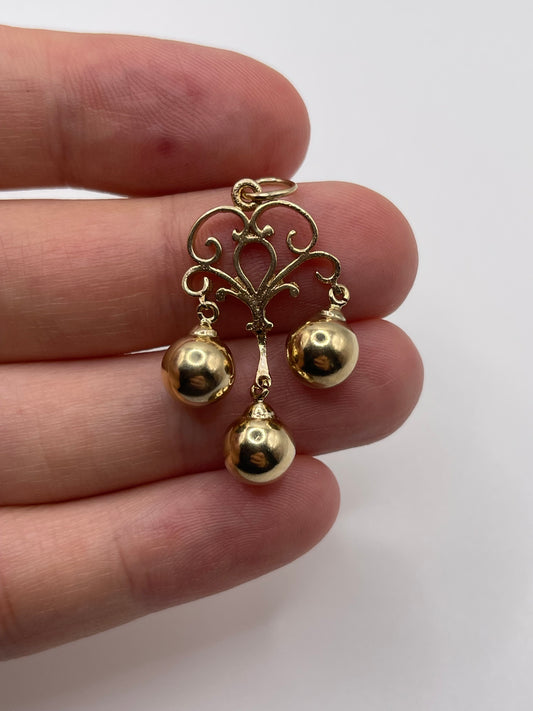 9ct gold ball pendant