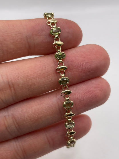 9ct gold quartz bracelet