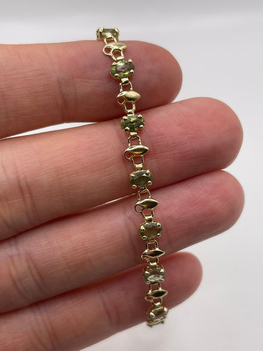 9ct gold quartz bracelet