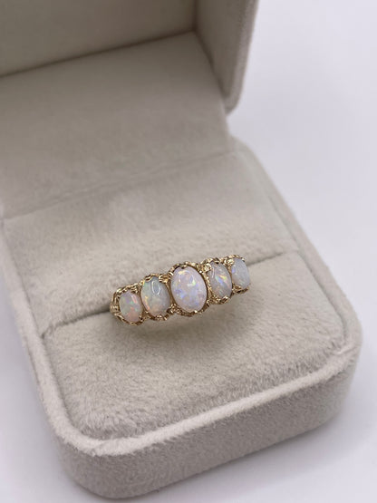 9ct gold opal ring
