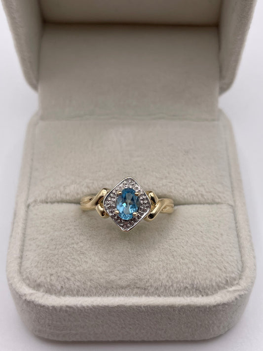 9ct gold topaz and diamond ring