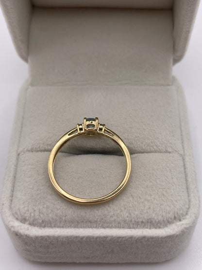 9ct gold aquamarine and diamond ring