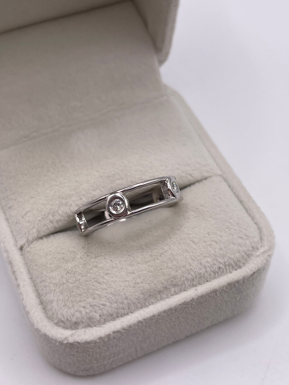18ct white gold diamond eternity ring