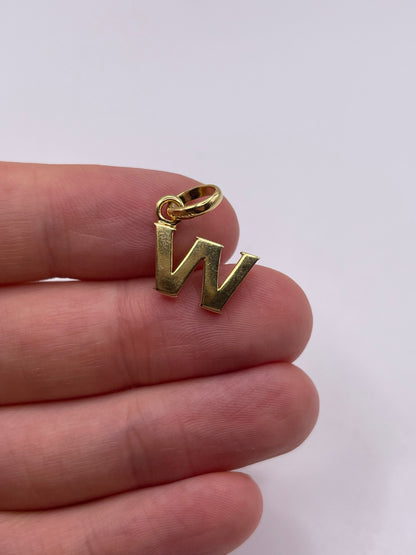 18ct gold initial W charm