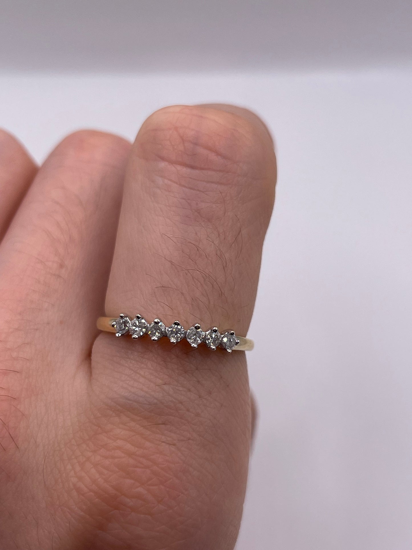9ct gold diamond ring
