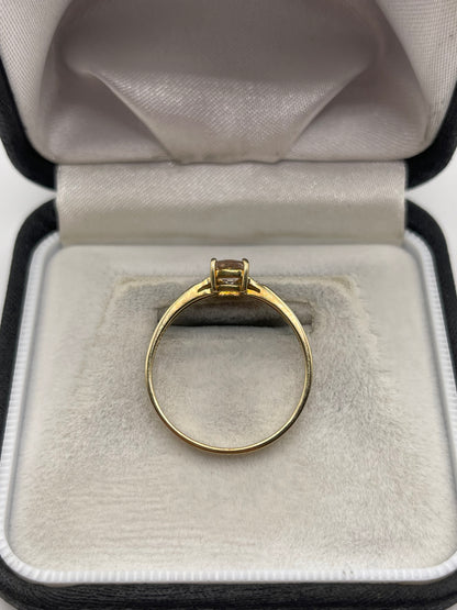9ct gold morganite and diamond ring