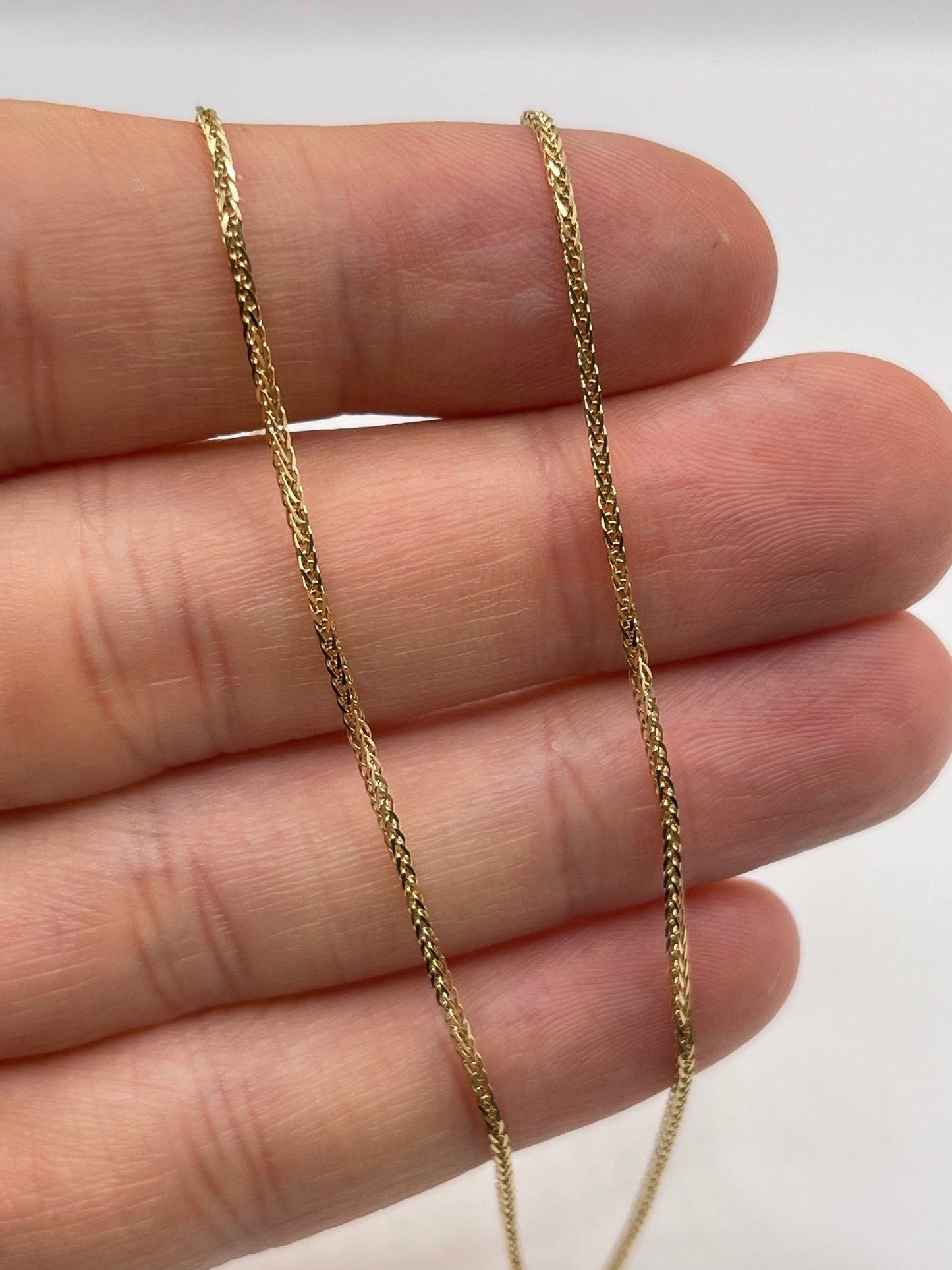 18ct gold chain 350