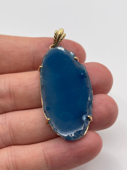 9ct gold agate pendant