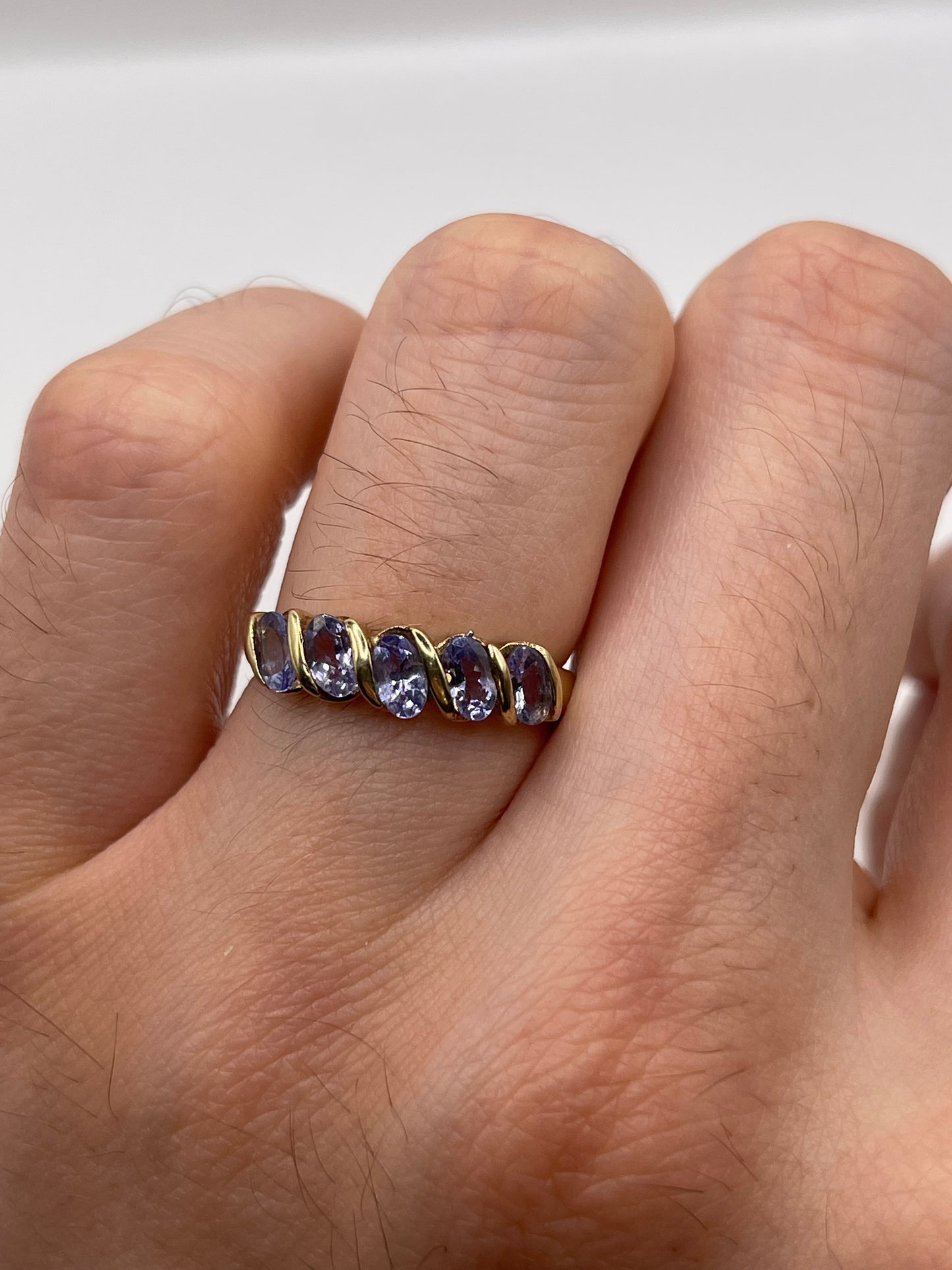 9ct gold tanzanite ring
