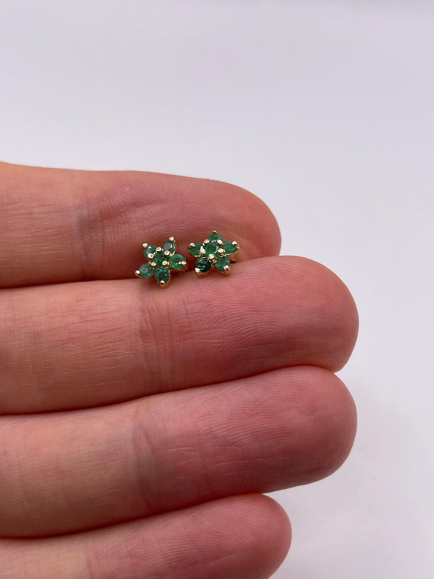 9ct gold emerald cluster earrings