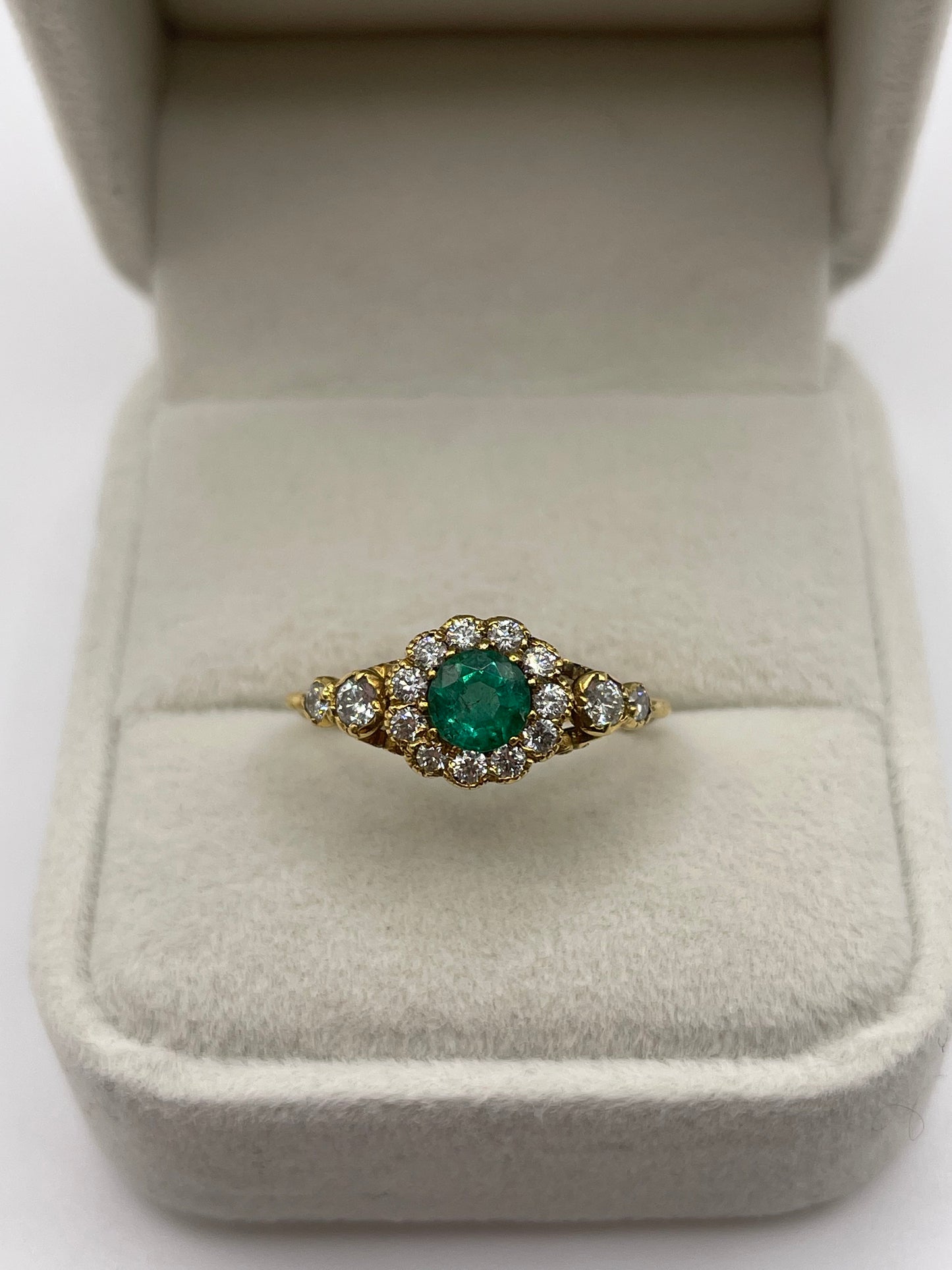 18ct gold emerald and diamond ring