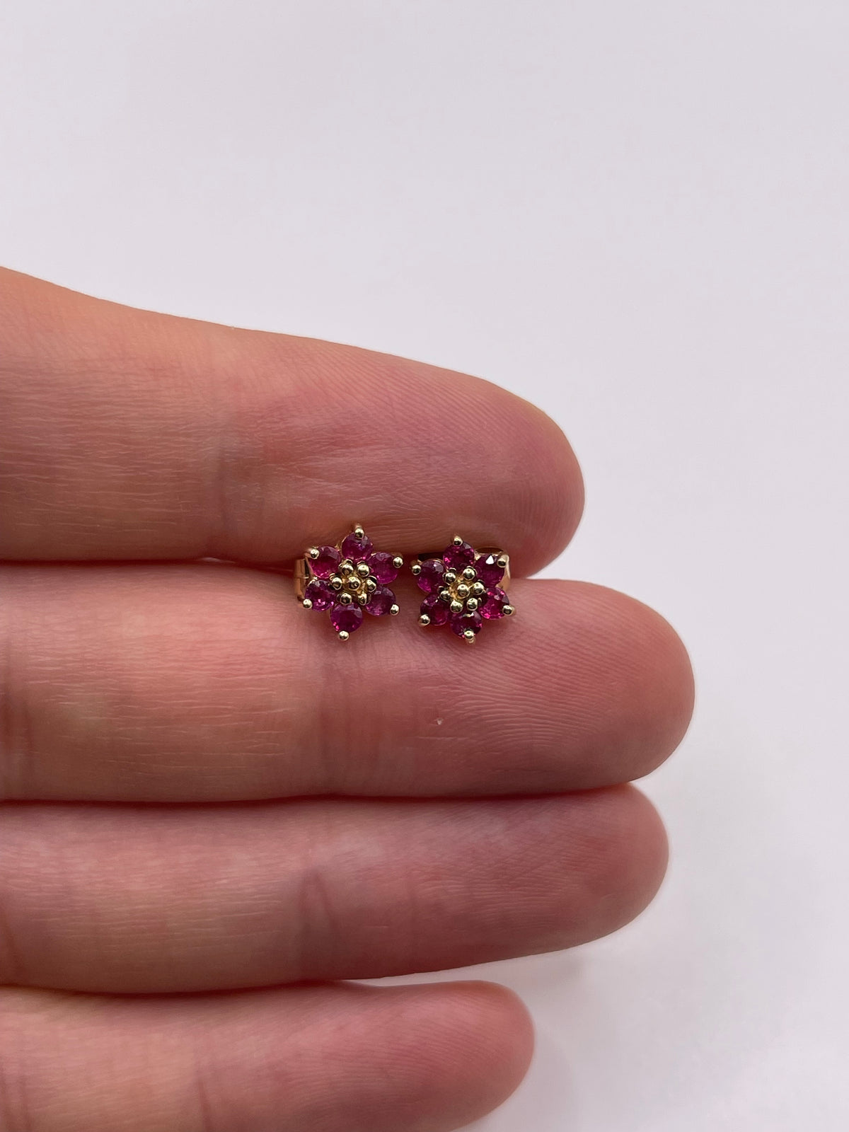 9ct gold ruby earrings