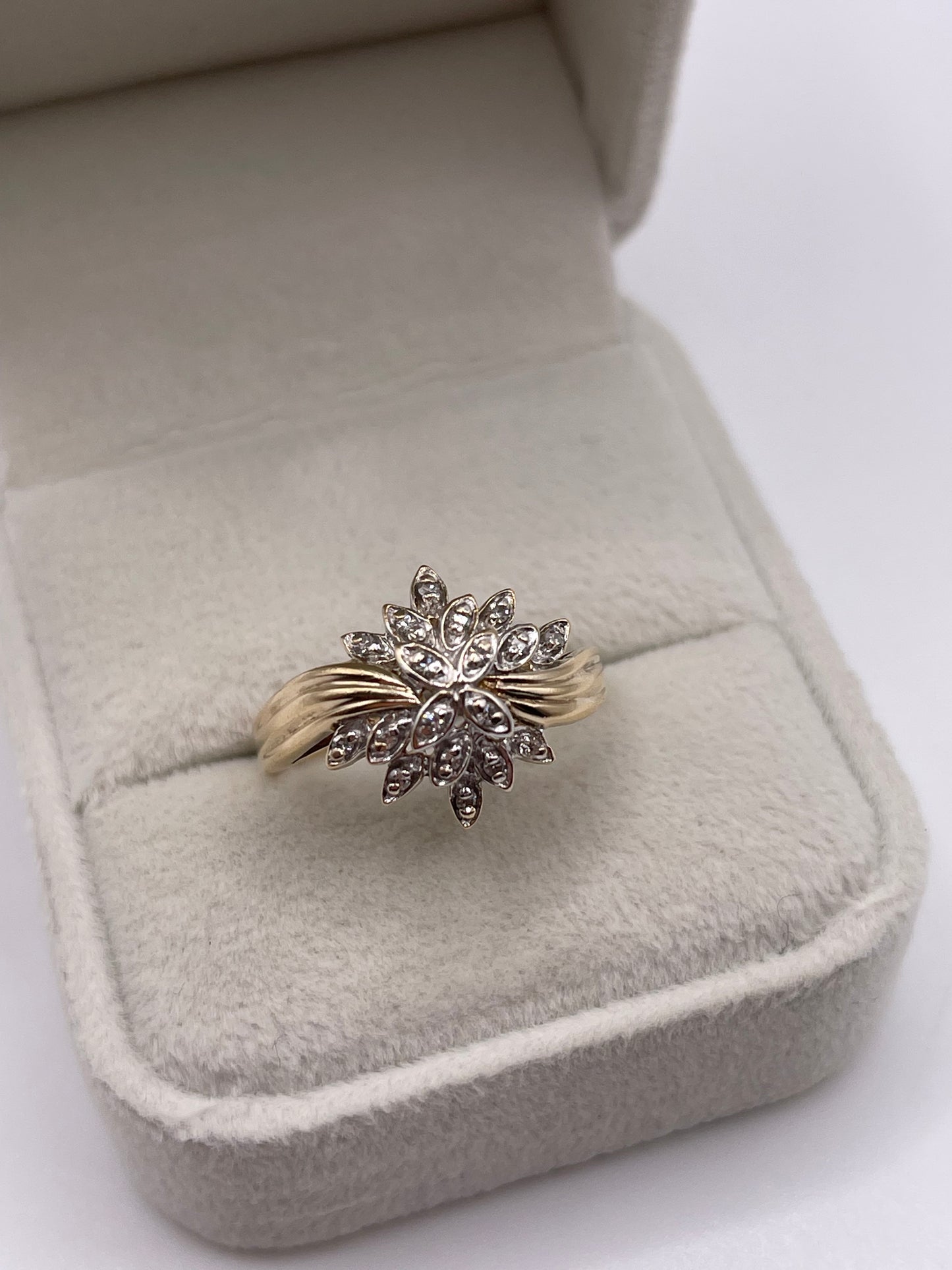 9ct gold diamond cluster ring