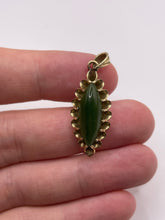 Load image into Gallery viewer, 14ct gold jade pendant
