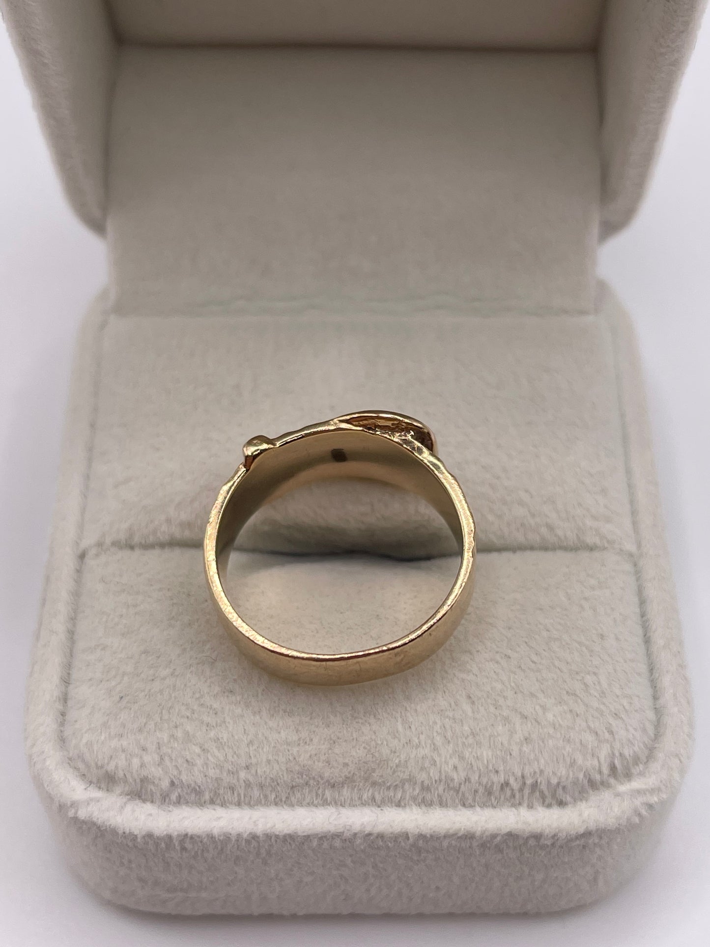 9ct gold buckle ring