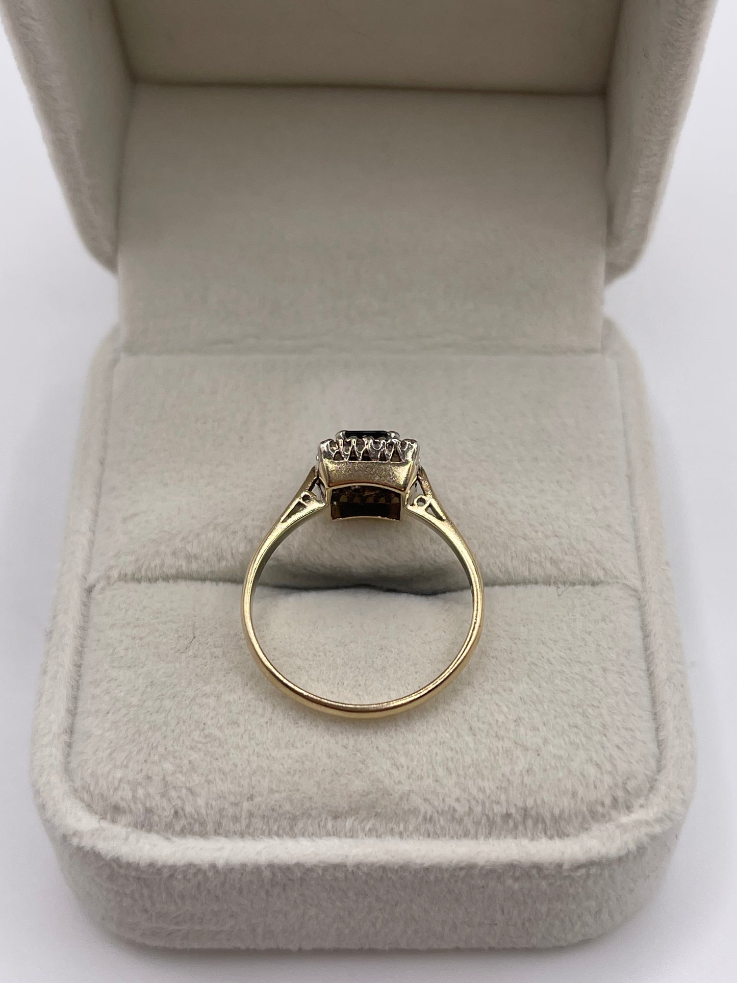 9ct gold sapphire and diamond ring