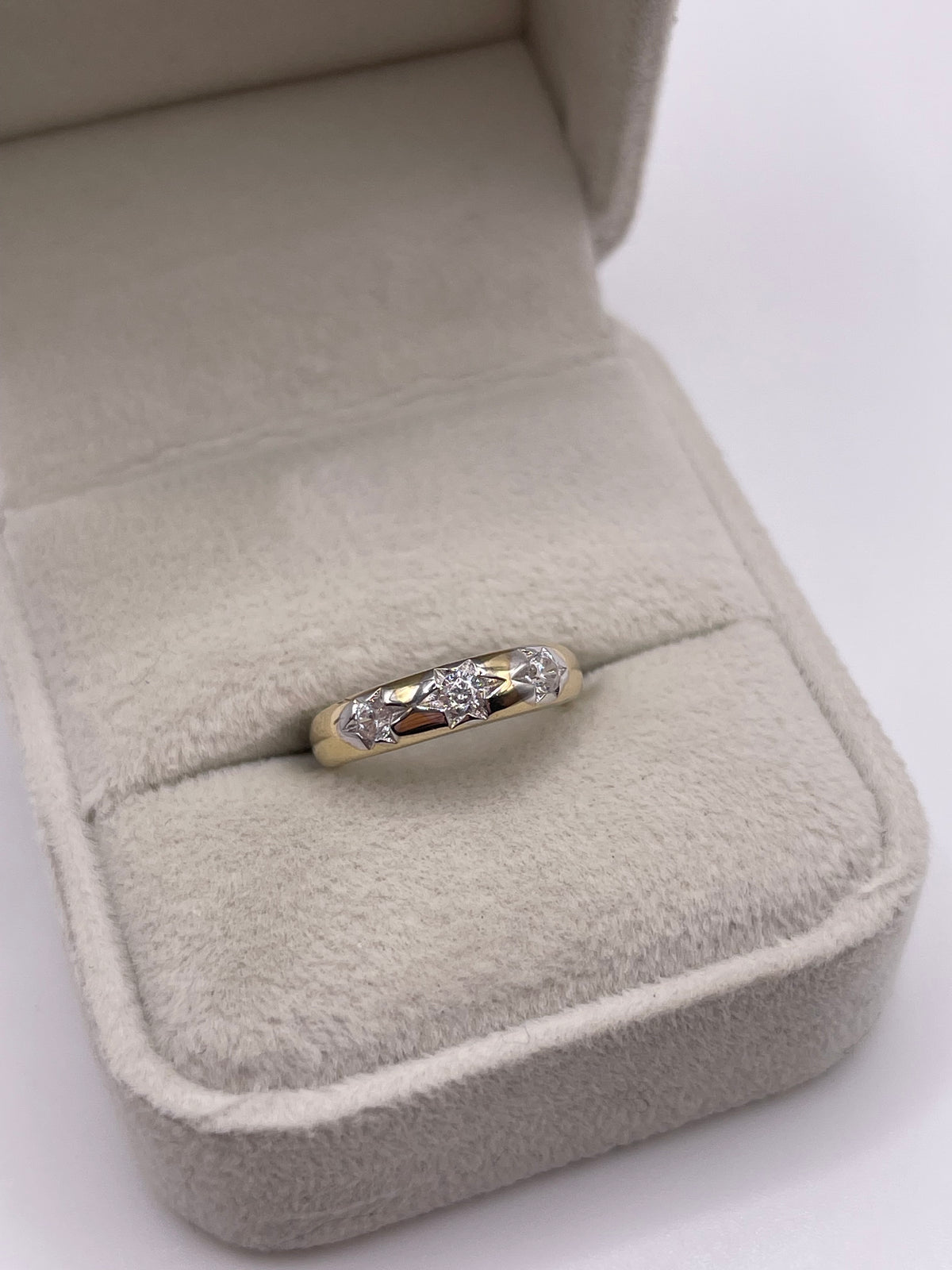 9ct gold cz gypsy ring