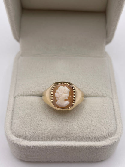 9ct gold cameo ring