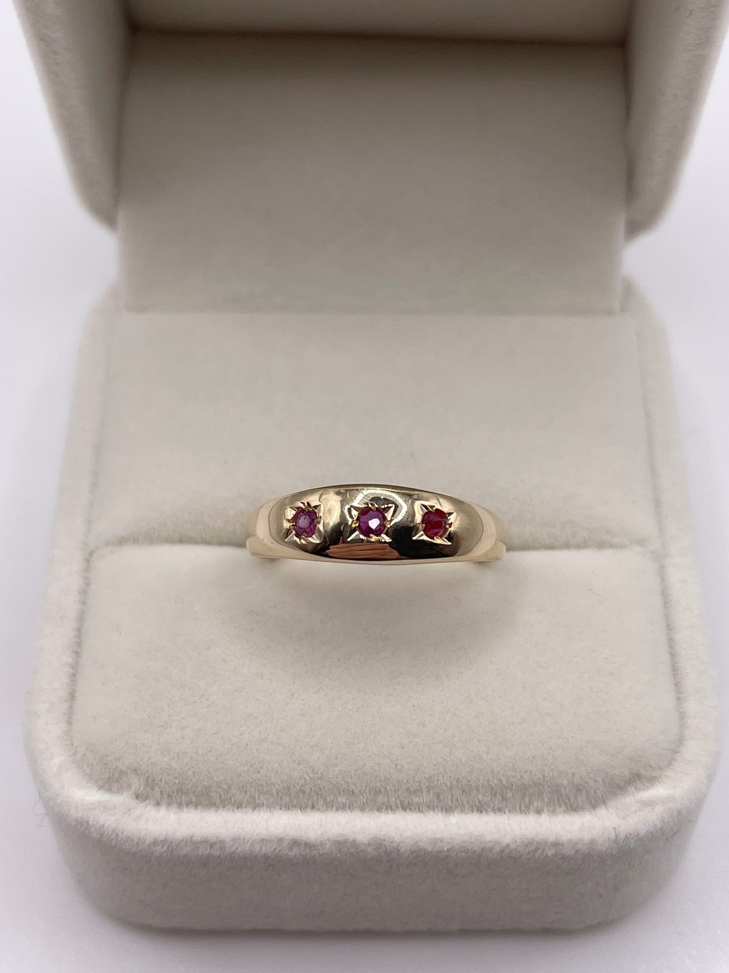 9ct gold ruby gypsy ring